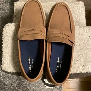 Brand new HAAN size 10 grand is loafer